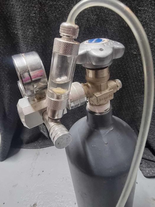 Cilindro de CO2 com regulador de pressão para aquário plantado