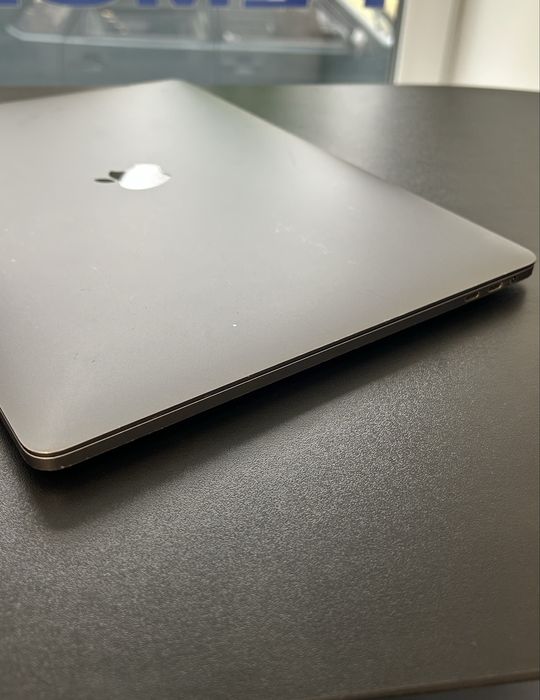 MacBook Pro 15”, 2018р, і7, SSD 256gb, 16gb ОЗУ. Макбук