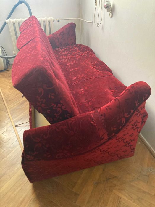 Czerwona kanapa rozkładana wersalka welurowa, wzory, pojemnik
