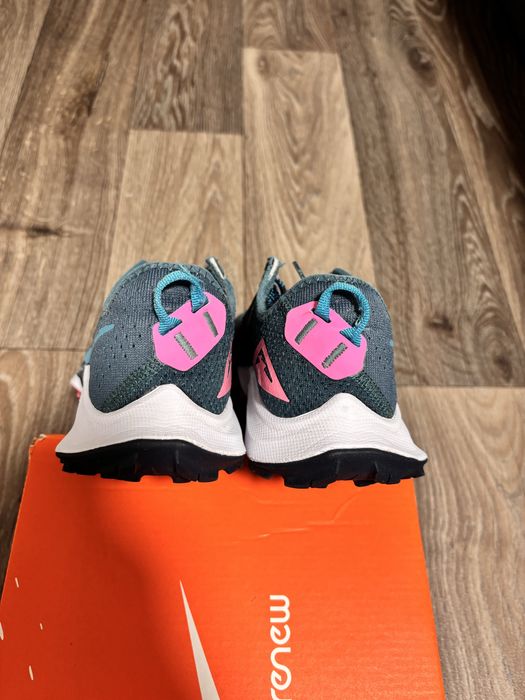 NIKE кросівки дівочі