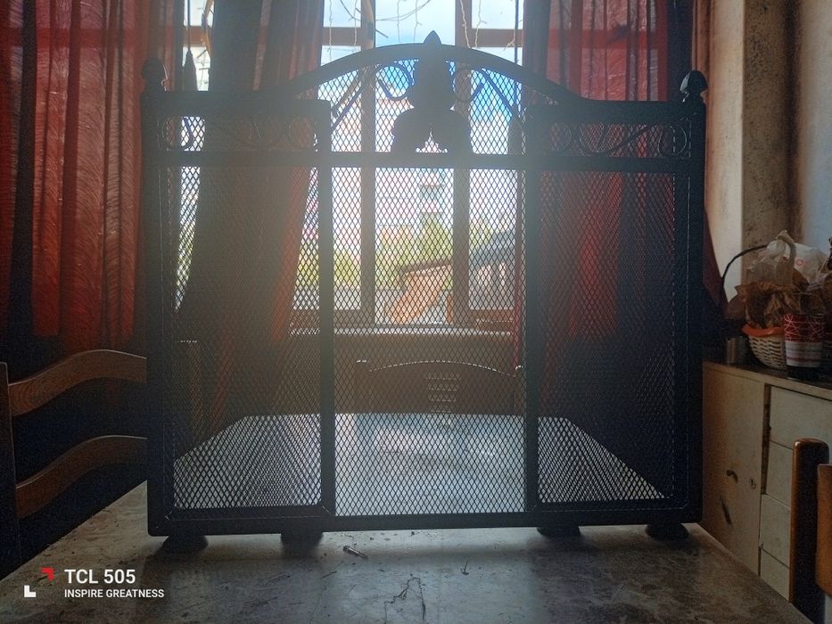 Resguardo/ Protetor de Lareira em Ferro com portas