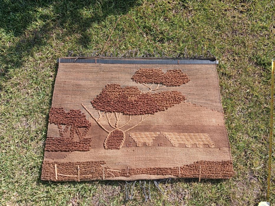 Tapeçaria artesanal de parede (art de la table /  1970 ou 1980):
Belíssima peça em perfeito estado de conservação .
Medidas: 100/75cm