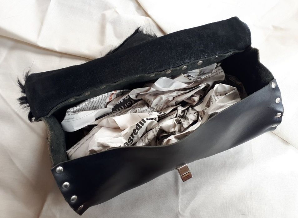 Clutch em Pêlo de Vaca / Pochete