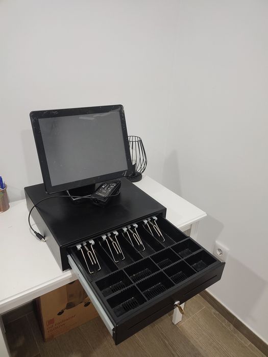 Computador POS com ecrã tátil + gaveta de caixa registadora + programa