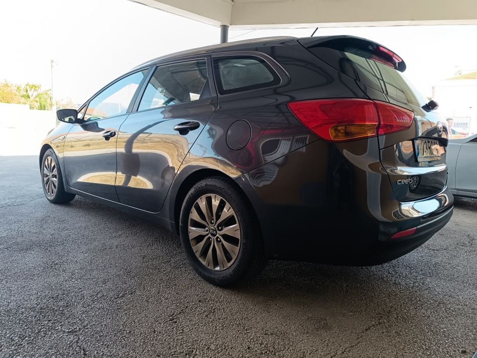Kia Ceed SW 1.4 Crdi como novo