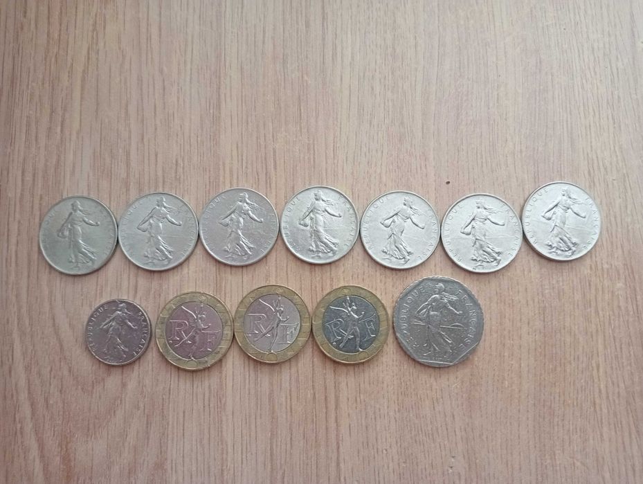 Lote de 12 Moedas Antigas Francesas (Francos)