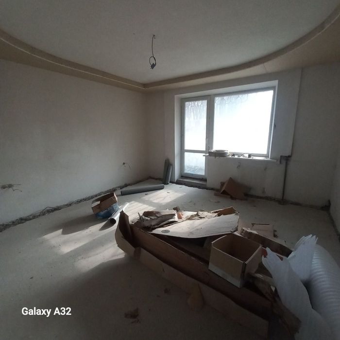 Продам 4-ком квартиру 133м. От Хозяина.  Можно под Бизнес