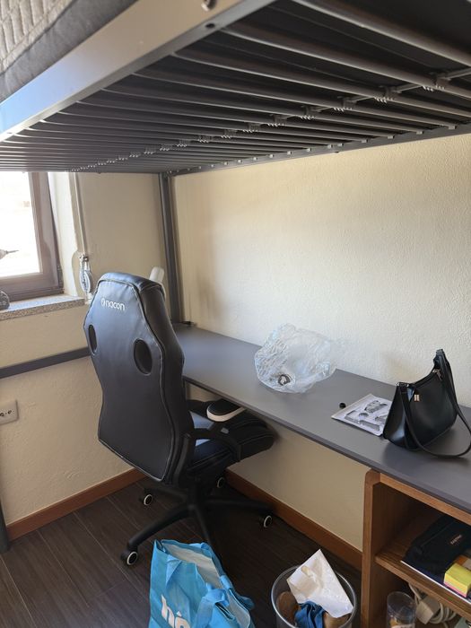 Cama alta com escada para solteiro + colchao + escritorio