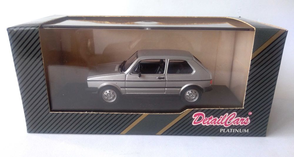 Volkswagen Golf I de 1974. Ver descrição