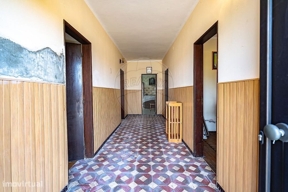 Moradia T5 para venda