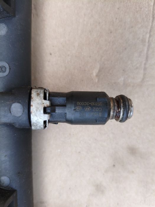 Форсунка рампа паливна,інжектор Киа,Хюндай,Kia,Hyundai