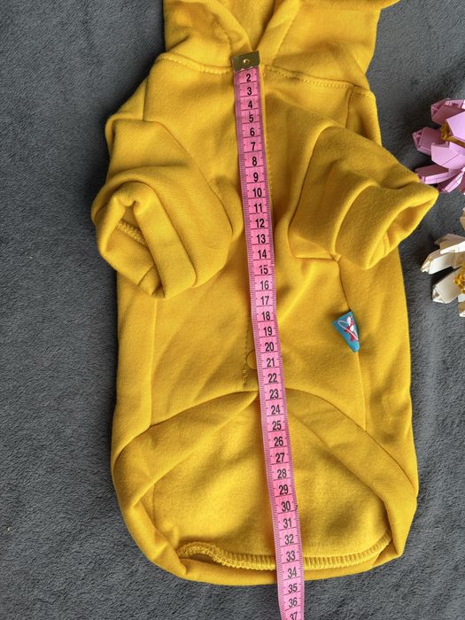 Żółta bluza z kapturem dla średniego psa rozmiar M 35 cm kurtka uprząż