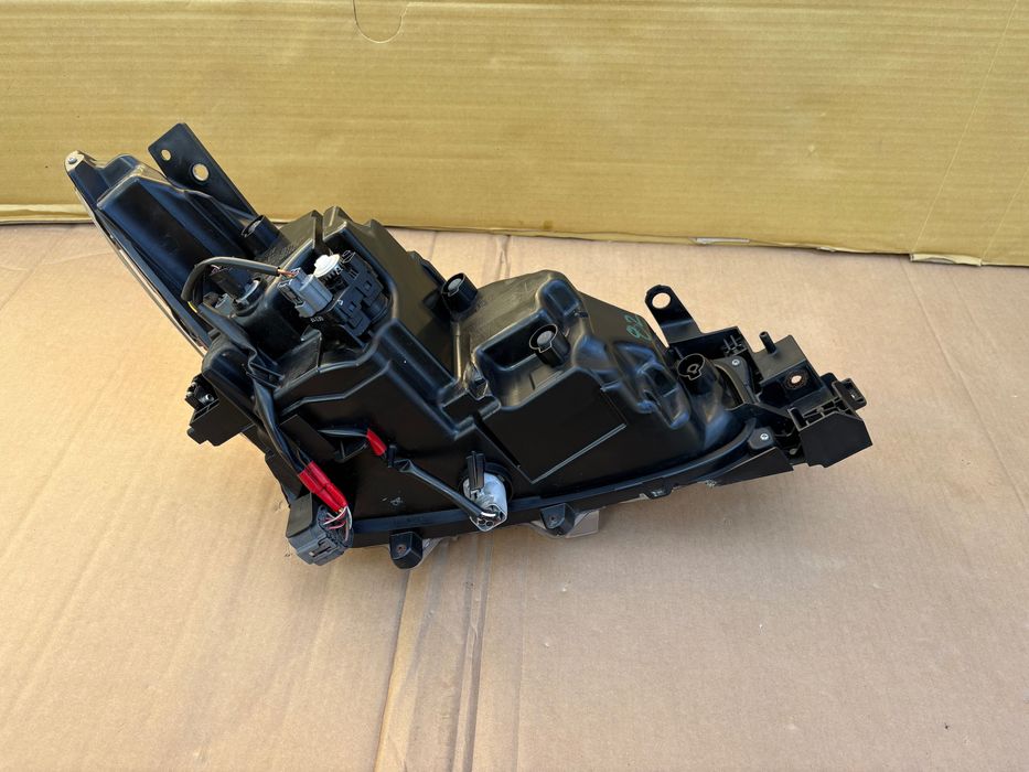 B63C-51040 Mazda 3 2016-2018, фара ліва LED без AFS