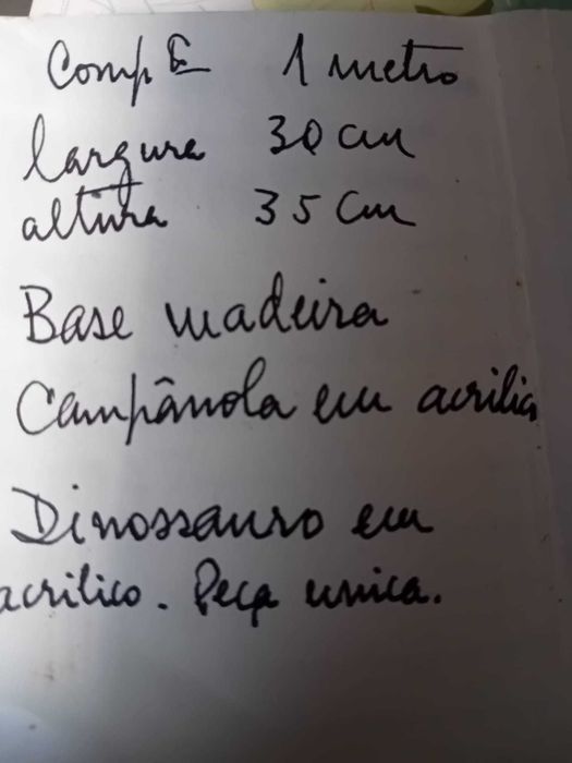 Dinossauro em Acrílico peça artesanal e única