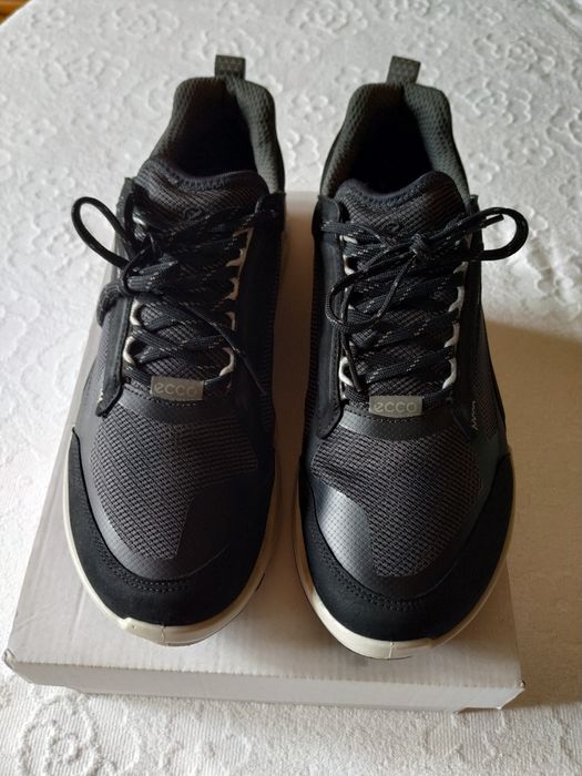 кросівки ессо 40р.