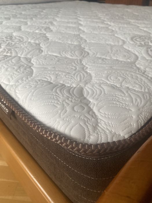 Новенький матрац Matrolux Grog розміром 140х190 см