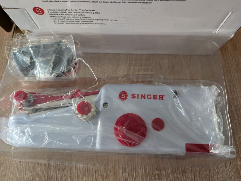 Nowa maszyna do szycia mini Singer ręczna