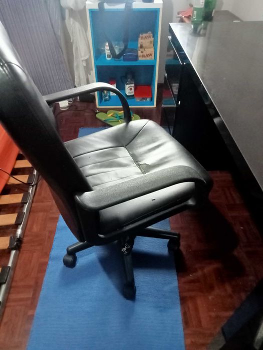 Secretaria preto lacado com gavetas