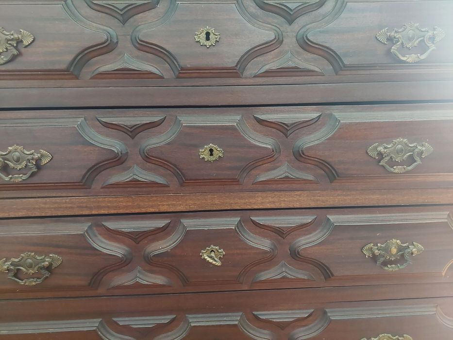 Cómoda madeira maciça