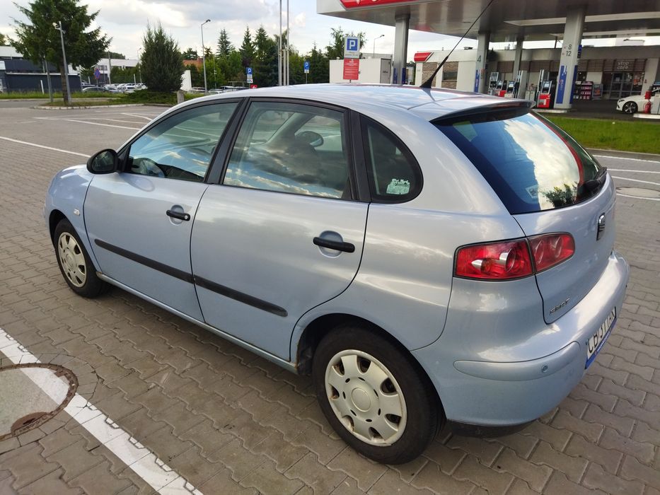 Seat Ibiza 1.4 benzyna rok 2003 sprawna klima ekonomiczne auto