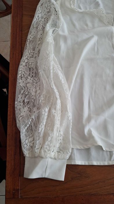 Roupa, calçado,  bijuteria