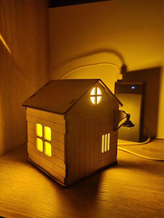 Нічник будинок