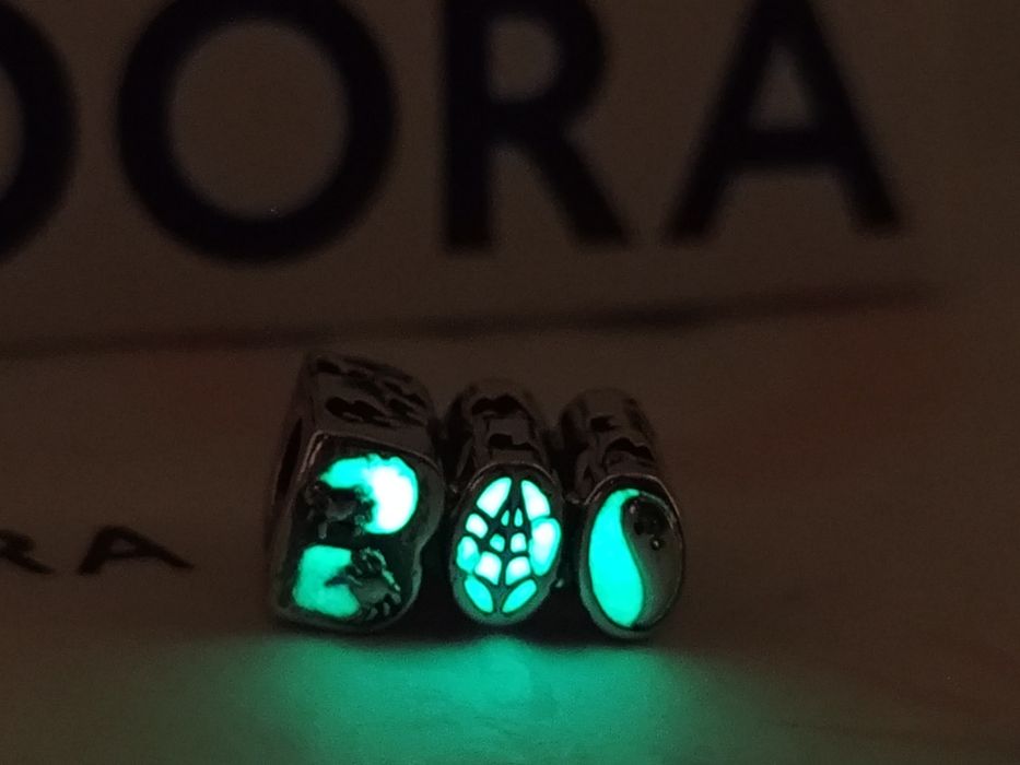 Conta boo da Pandora brilha no escuro