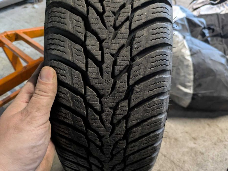 Felgi 4x100 z oponami zimowymi.