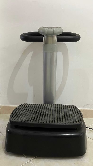 Plataforma Vibratória. Aparelho de vibro-estimulação64365268768003121