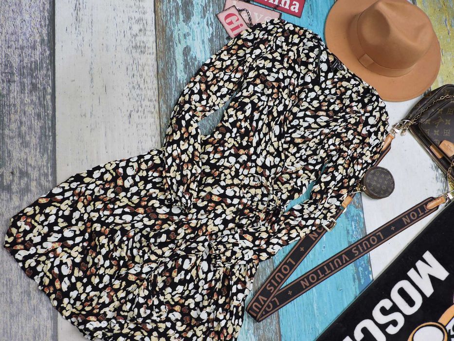 Vero Moda Kopertowa sukienka wzory serek M
