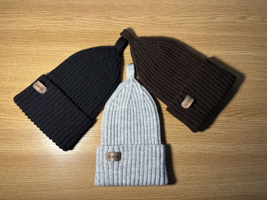 Шапка з петелькою «Піпка»