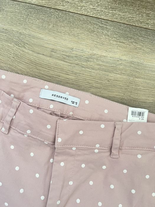 Śliczne spodnie Reserved 35