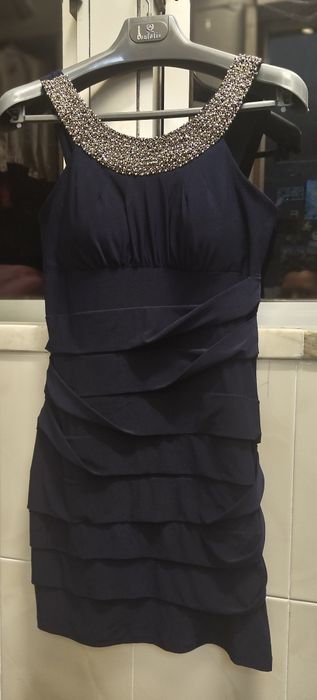 Vestido cocktail azul escuro brilhante elástico