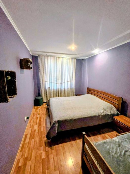Продам хорошу світлу 2-к квартиру з ремонтом у м.Бровари. Вул.Аркадія Голуба (Постишева). Чудовий стан! Меблі і техніка! Окремі кімнати