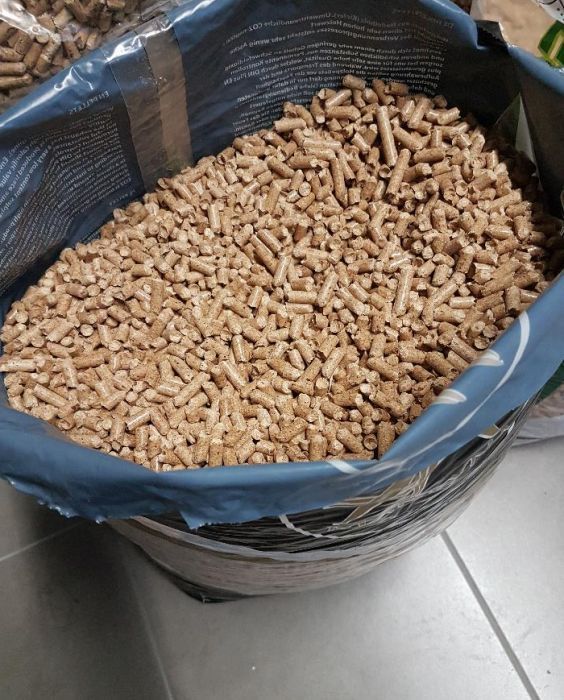 Pellet drzewny MUTEKI 6mm worki 15kg z certyfikatem i transportem