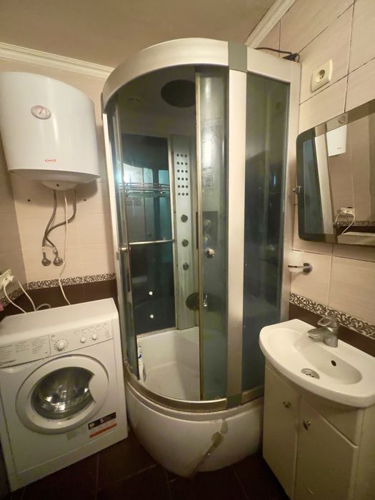 С ремонтом 2-х комнатная Варненская--парк Горького-Черёмушки--ГАЗ/ТЕЦ