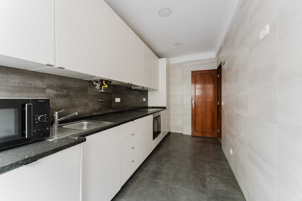 T5 com elevador | 145 m² | Metro da Quinta das Conchas