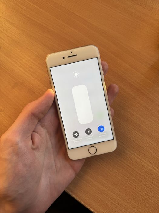 iphone 8 64gb gold - купити телефони та аксесуари - Ціна на OLX.ua