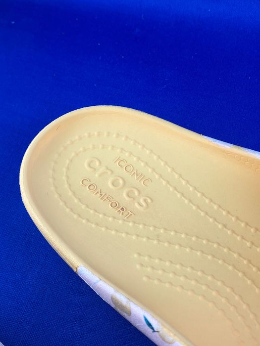 Жіночі в'єтнамки для пляжу Crocs