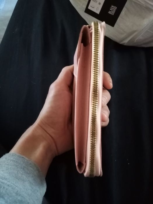 Sprzedam nowy etui portfel