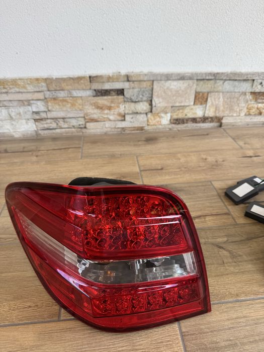 Задние фонари Стопы Mercedes ML-class W164 2005-2008