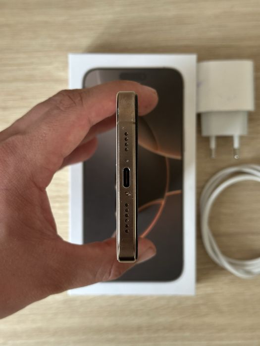 iPhone 16 Pro Max 256GB Desert Titanium
