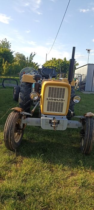 Sprzedam ciągnik C330 M