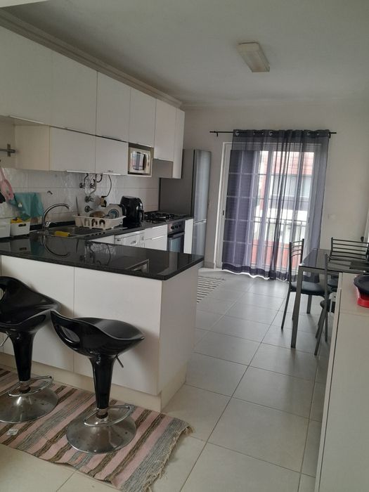 Quarto   Estoril (inf.só telefone)