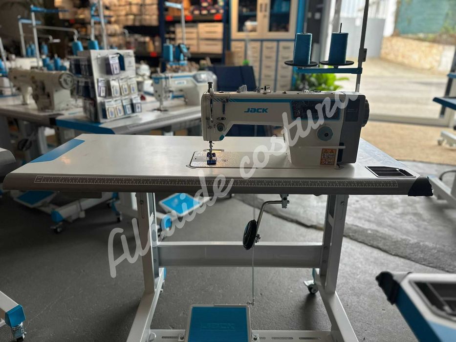Máquina de costura industrial com corte de linha Nova JACK A2c