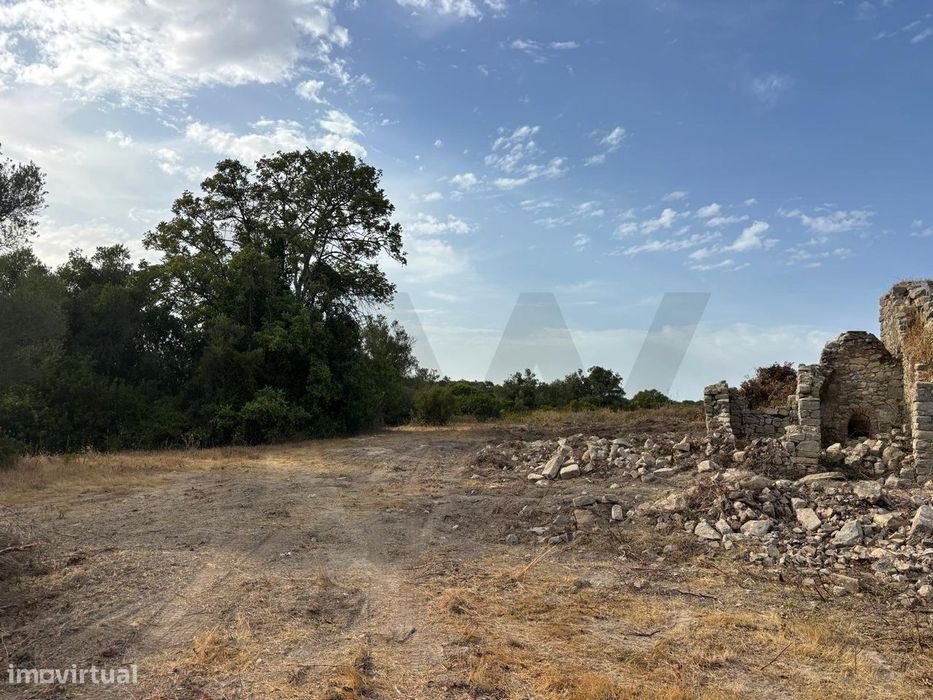 Terreno com Ruina em Charneca de São Faustino - Boliqueime - Loulé