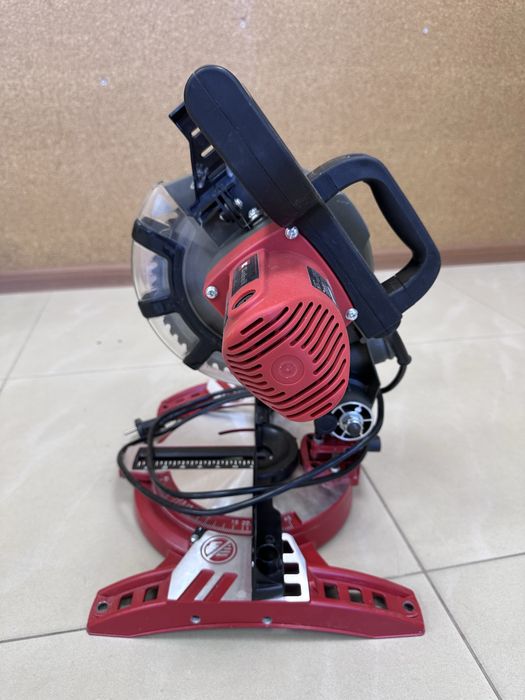 Пила торцовочная Einhell Home TC-MS 2112