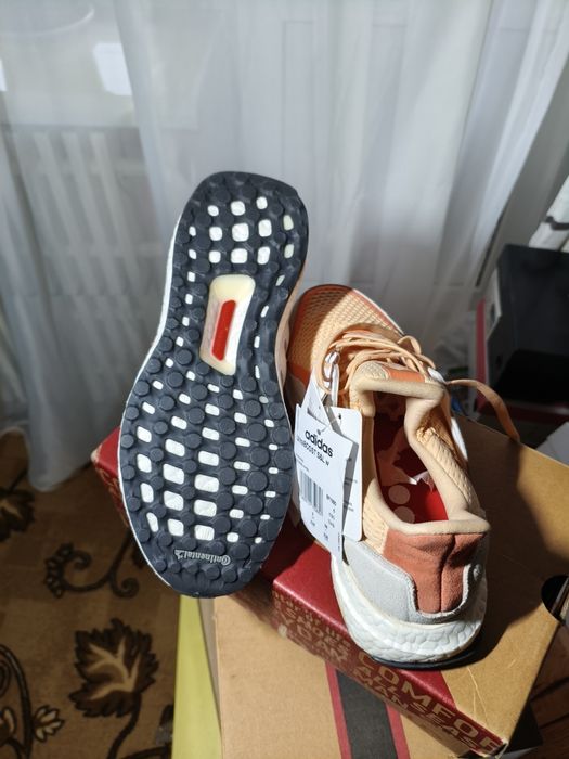 Кроссовки Адидас