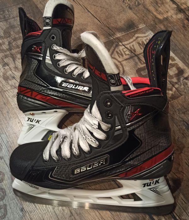 Ковзани для заняття хокеєм