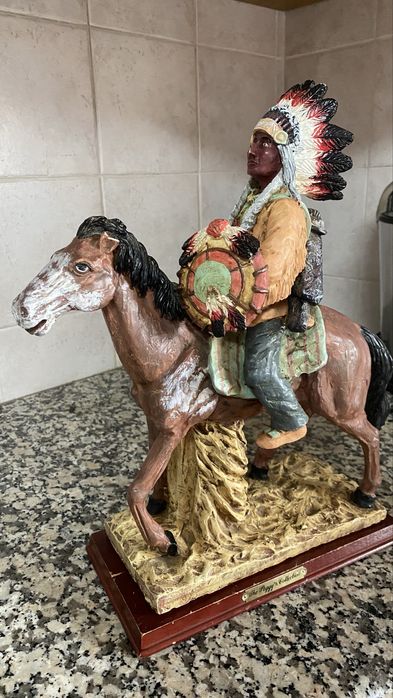 The peggy’s collection peça decorativa índio